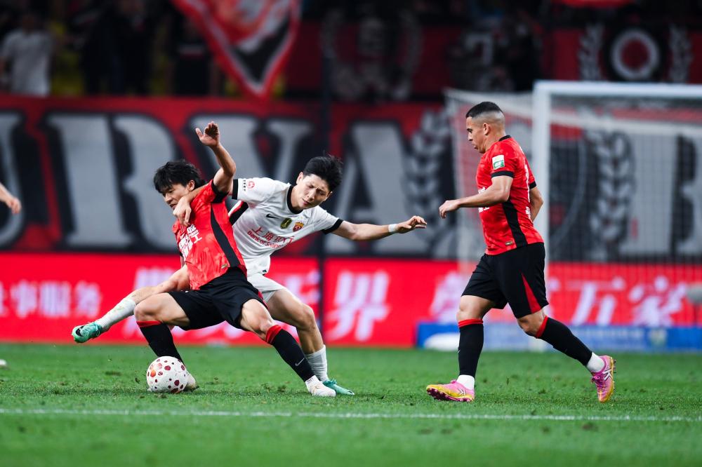 国羽3比1战胜法国成功卫冕汤姆斯杯 李诗沣失分翁泓阳挺身而出第12次夺冠